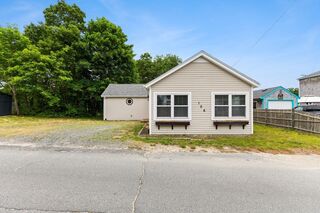 Photo of 106 Circuit Ave Wareham, MA 02571