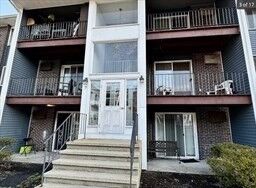 Photo of 7 Woodcrest Court Weymouth, MA 02190
