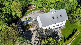 Photo of 30 Whipple Rd Lexington, MA 02420