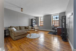 Photo of 165 Winnisimmet St Chelsea, MA 02150