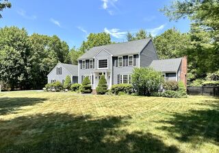 Photo of real estate for sale located at 13 Sherwood Ln Lakeville, MA 02347