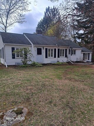 Photo of real estate for sale located at 289 Richards Ave Paxton, MA 01612