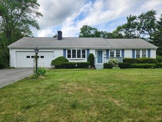 Photo of real estate for sale located at 19 Sunset Dr Northborough, MA 01532