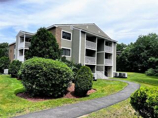 Photo of 3 Bridgeview Cir Tyngsborough, MA 01879