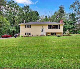 Photo of 16 Fuller Rd Sutton, MA 01590