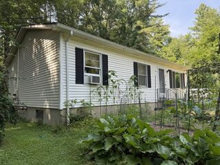 Photo of 348 Nichols Rd Barre, MA 01005
