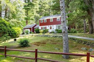 Photo of 77 Essex St Middleton, MA 01949