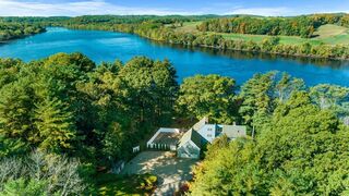 Photo of 7 Old Wharf Rd West Newbury, MA 01985