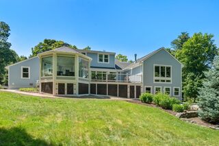 Photo of 10 Old Rd Weston, MA 02493