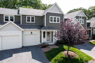 Photo of 4 Lowell Dr Hopkinton, MA 01748
