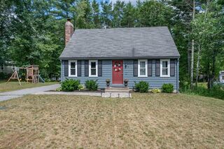 Photo of 22 Ponderosa Dr Townsend, MA 01469