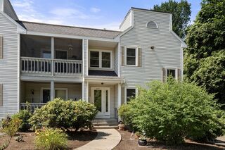 Photo of 634 Main St Walpole, MA 02081
