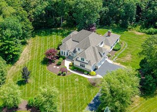 Photo of 8 Analore Circle Norfolk, MA 02056