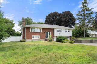 Photo of 253 Needham St Dedham, MA 02026