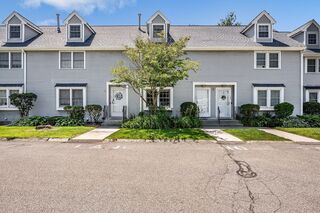 Photo of real estate for sale located at 161 Flower Ln Dracut, MA 01826