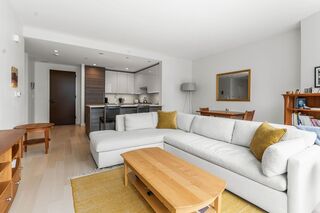 Photo of real estate for sale located at 1 Franklin Boston, MA 02110