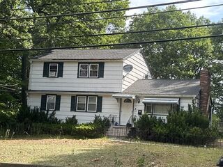 Photo of 114 Lake St Peabody, MA 01960