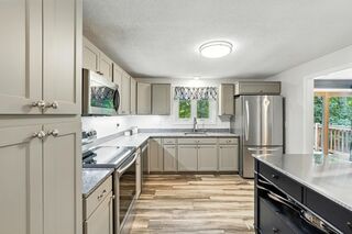 Photo of 20 Mississippi Rd Tewksbury, MA 01876