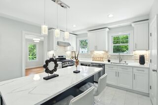 Photo of real estate for sale located at 685 Union St Braintree, MA 02184