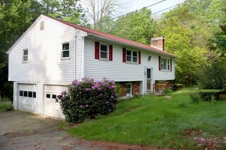 Photo of 2 Laurel Ln Spencer, MA 01562