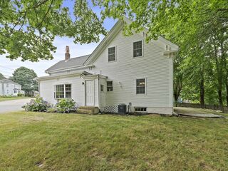 Photo of real estate for sale located at 9 Crescent St Kingston, MA 02364