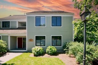 Photo of real estate for sale located at 8 Concord Greene Concord, MA 01742