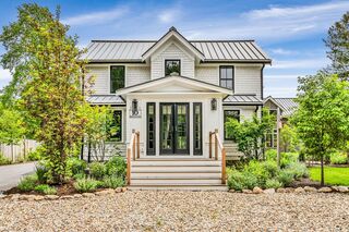 Photo of real estate for sale located at 10 Hatch Farm Lane Concord, MA 01742