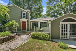 Photo of real estate for sale located at 125 Vine Street Lexington, MA 02420
