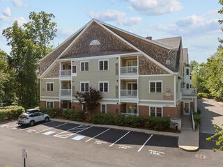 Photo of real estate for sale located at 190 Chickering Road North Andover, MA 01845