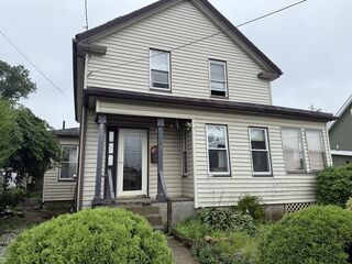 Photo of real estate for sale located at 9 Robbins St Waltham, MA 02453