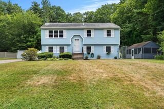 Photo of real estate for sale located at 39 Jak Len Dr Salisbury, MA 01952