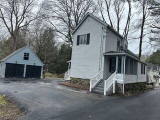Photo of 6 Oakland Cir Wellesley, MA 02481
