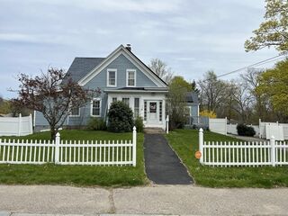 Photo of real estate for sale located at 558 Ash St Brockton, MA 02301