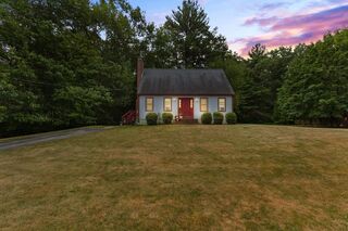 Photo of 71 Pondview Circle Taunton, MA 02780