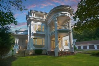 Photo of 1401 Great Pond Road North Andover, MA 01845