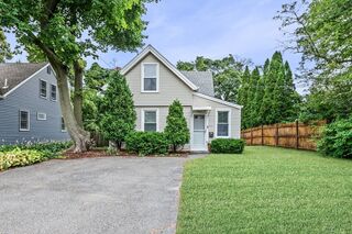 Photo of 26 Central St Nahant, MA 01908