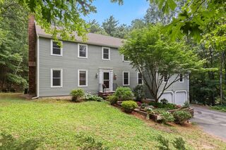 Photo of real estate for sale located at 13 Pheasant Ln Topsfield, MA 01983