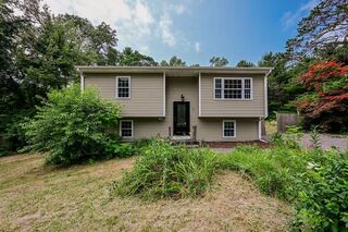 Photo of 3 Boysenberry Rd East Wareham, MA 02538