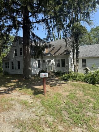 Photo of 159 County St. Lakeville, MA 02347