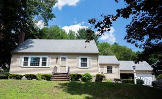 Photo of 20 Hemlock Dr Canton, MA 02021