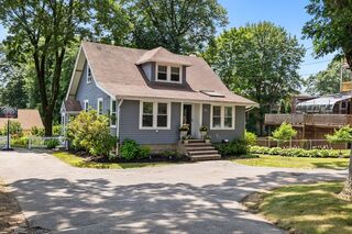 Photo of 108 Needham St Dedham, MA 02026