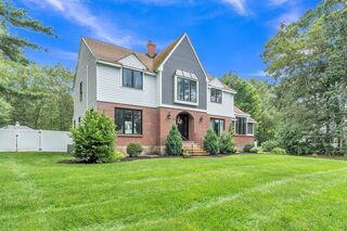 Photo of 8 Pine Needle Rd Mendon, MA 01756
