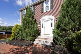 Photo of 110 Cobblestone Lane Bridgewater, MA 02324