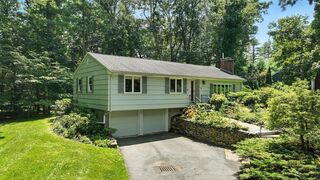 Photo of 5 Ashwood Rd Acton, MA 01720
