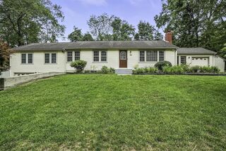 Photo of 19 Chestnut Hill Rd Northborough, MA 01532