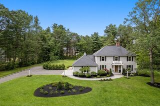 Photo of 2 Woodberry Rd Sudbury, MA 01776