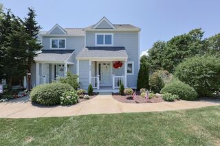 Photo of real estate for sale located at 539 White Cliff Dr. Plymouth, MA 02360