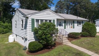 Photo of 10 Rochelle St Auburn, MA 01501