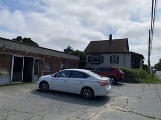 Photo of 1004 Allen St Dartmouth, MA 02747
