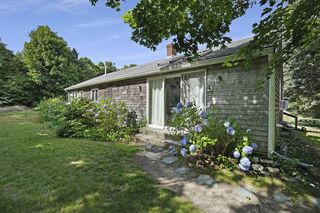 Photo of 13 County Road Oak Bluffs, MA 02557